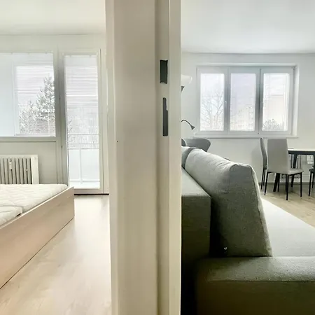 Big And Sunny With Great Acces To Center Appartamento *